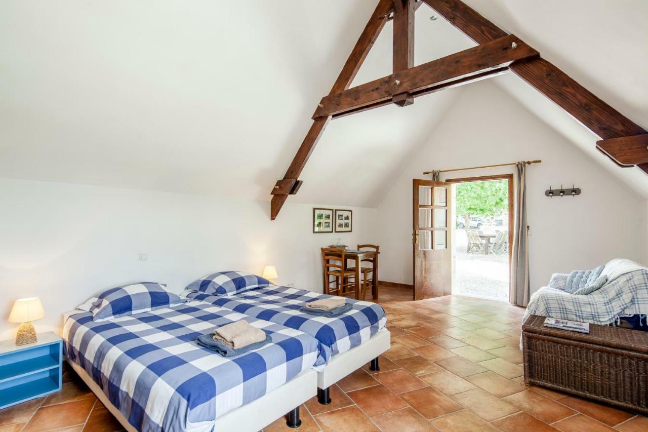 Chambres Et Table D'Hotes La Panacee Cuzance Dış mekan fotoğraf