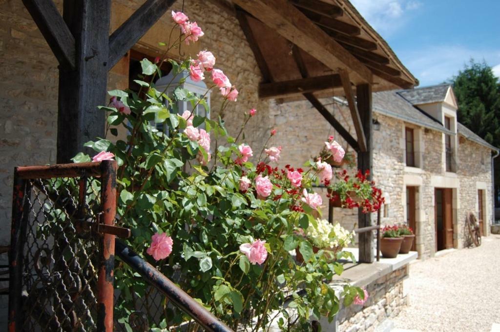 Chambres Et Table D'Hotes La Panacee Cuzance Dış mekan fotoğraf