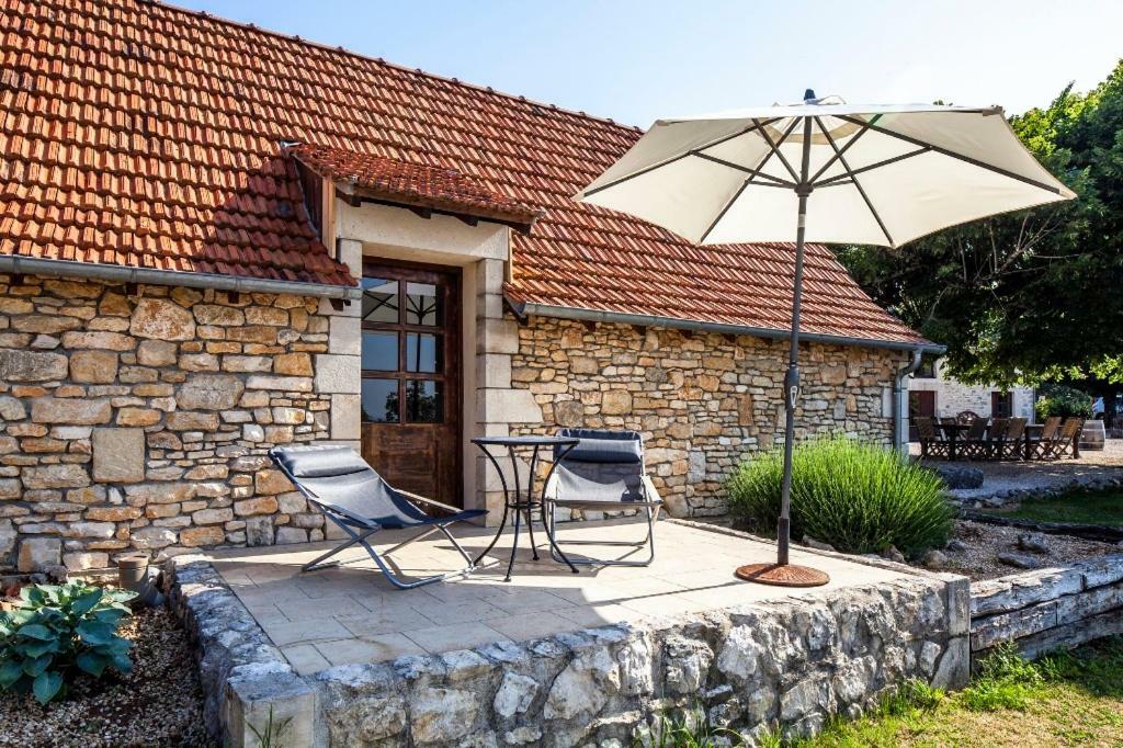 Chambres Et Table D'Hotes La Panacee Cuzance Dış mekan fotoğraf