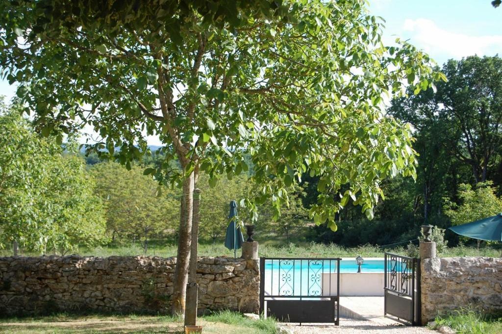 Chambres Et Table D'Hotes La Panacee Cuzance Dış mekan fotoğraf
